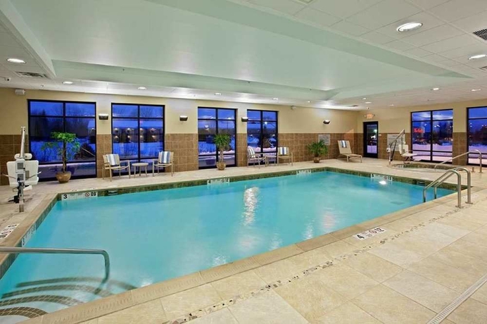 Imagen de la piscina del Hotel Hampton Inn Brockport. Foto 11
