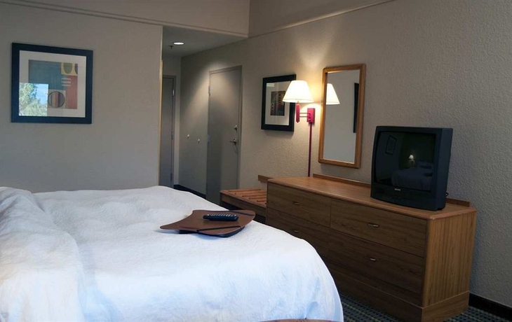Imagen de la habitación del Hotel Hampton Inn Brooksville Dade. Foto 1