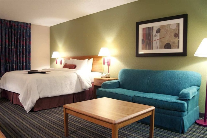 Imagen de la habitación del Hotel Hampton Inn Brooksville Dade. Foto 2