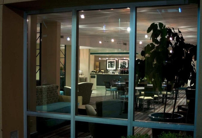 Imagen de los exteriores del Hotel Hampton Inn Brooksville Dade. Foto 14