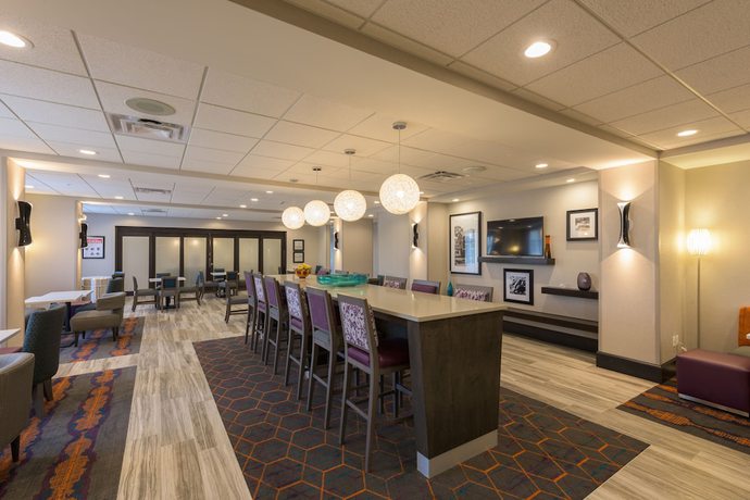 Imagen de los interiores del Hotel Hampton Inn Buffalo-Hamburg. Foto 20