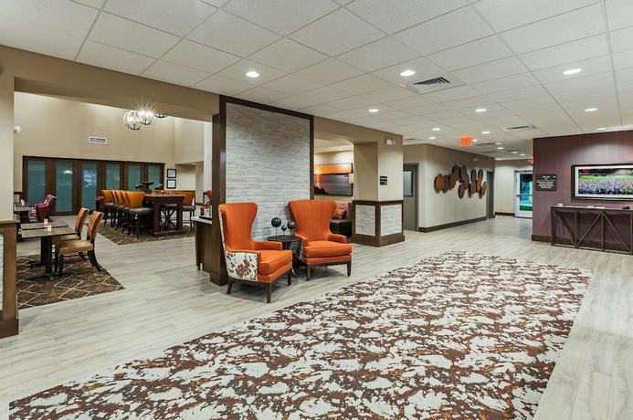 Imagen de los interiores del Hotel Hampton Inn Bulverde Texas Hill Country. Foto 19