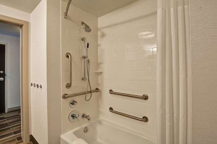 Imagen de la habitación del Hotel Hampton Inn By Hilton Atlanta Kennesaw. Foto 11