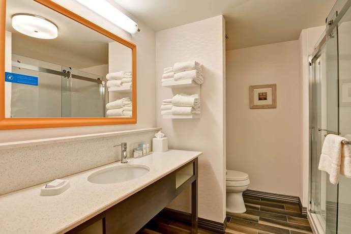 Imagen de la habitación del Hotel Hampton Inn By Hilton Atlanta Kennesaw. Foto 12
