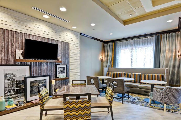 Imagen de los interiores del Hotel Hampton Inn By Hilton Atlanta Kennesaw. Foto 18
