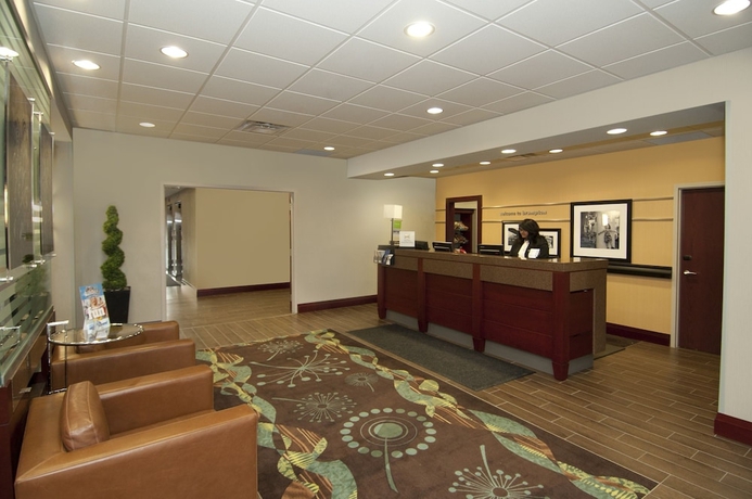 Imagen de los interiores del Hotel Hampton Inn By Hilton Brampton Toronto. Foto 16
