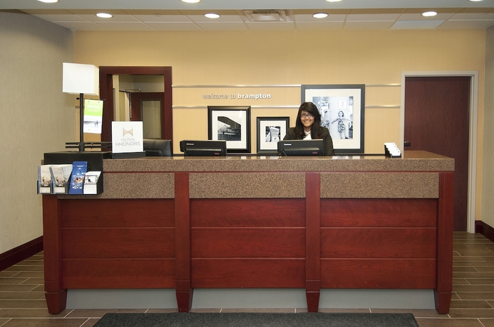 Imagen de los interiores del Hotel Hampton Inn By Hilton Brampton Toronto. Foto 17