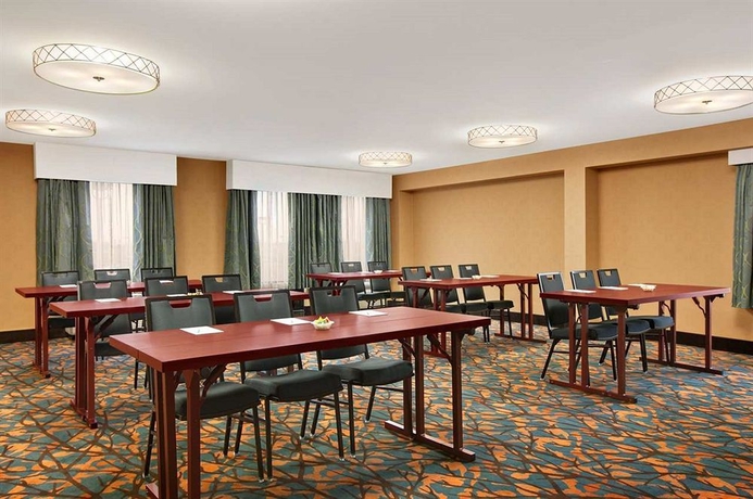 Imagen de los interiores del Hotel Hampton Inn By Hilton Chicago-midway Airport. Foto 12