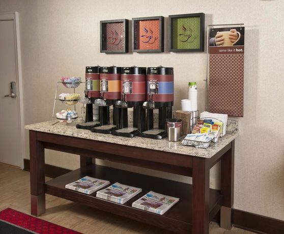 Imagen general del Hotel Hampton Inn By Hilton Concord/bow. Foto 3