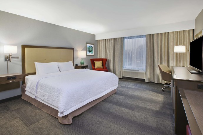 Imagen de la habitación del Hotel Hampton Inn By Hilton Detroit Dearborn. Foto 12