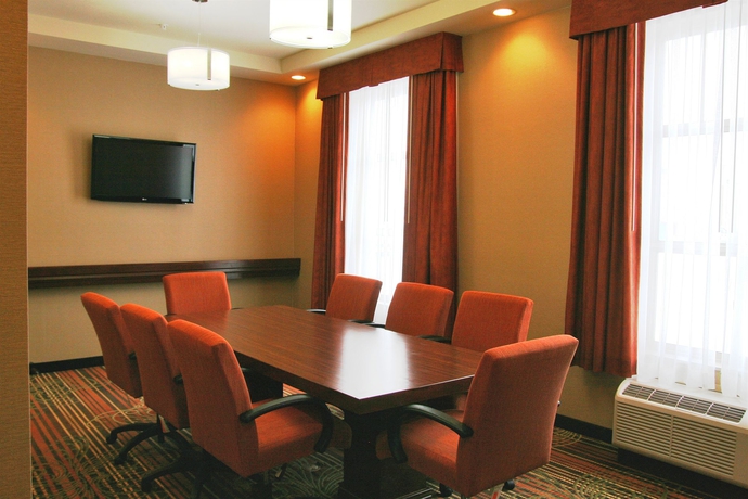 Imagen de los interiores del Hotel Hampton Inn By Hilton Edmonton/south, Alberta, Canada. Foto 13