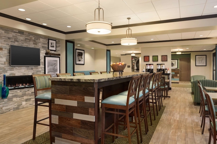 Imagen de los interiores del Hotel Hampton Inn By Hilton Elko. Foto 16
