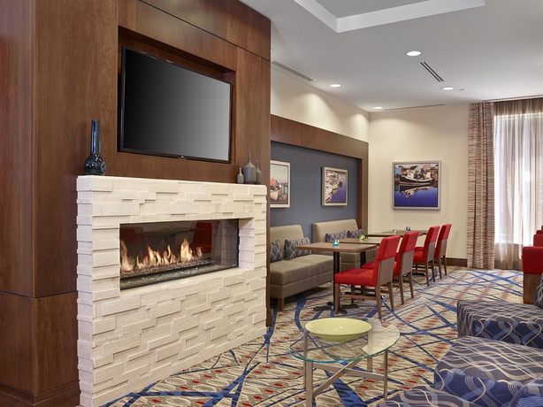 Imagen de los interiores del Hotel Hampton Inn By Hilton Halifax Downtown. Foto 14