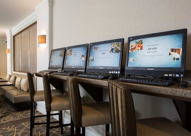 Imagen de los interiores del Hotel Hampton Inn By Hilton Hallandale Beach Aventura. Foto 12