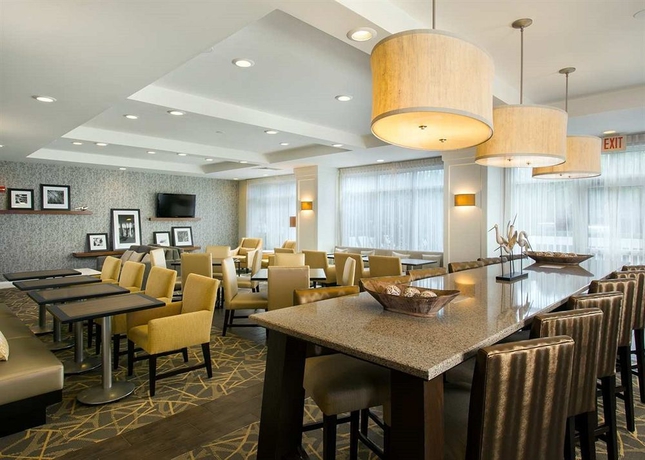 Imagen del bar/restaurante del Hotel Hampton Inn By Hilton Hallandale Beach Aventura. Foto 4