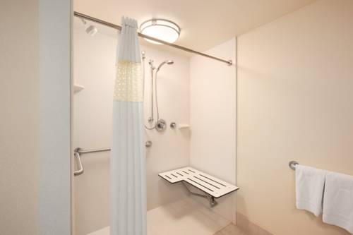 Imagen de la habitación del Hotel Hampton Inn By Hilton Harrisburg West. Foto 12
