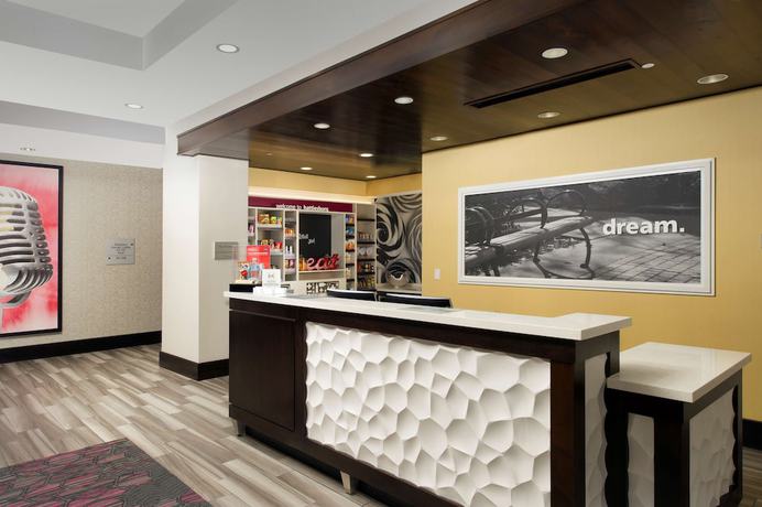 Imagen de los interiores del Hotel Hampton Inn By Hilton Hattiesburg. Foto 17