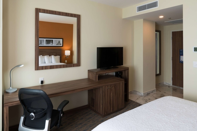 Imagen de la habitación del Hotel Hampton Inn By Hilton Irapuato. Foto 7