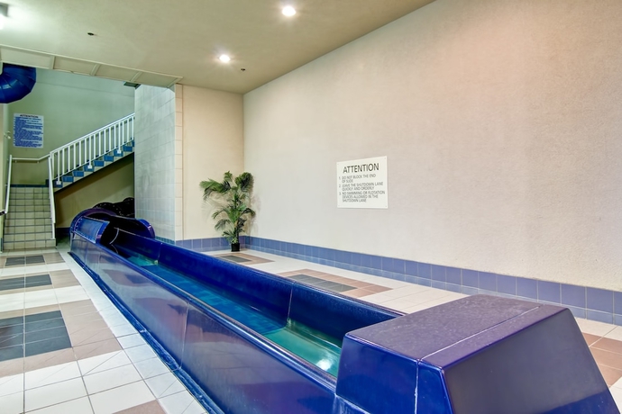 Imagen de la piscina del Hotel Hampton Inn By Hilton Kamloops. Foto 18