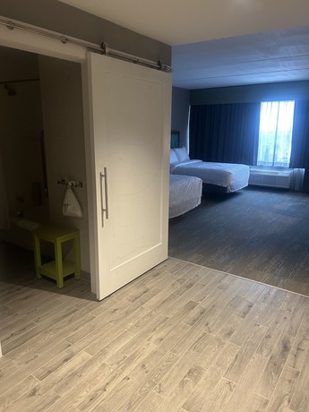 Imagen de la habitación del Hotel Hampton Inn By Hilton Kingston. Foto 8