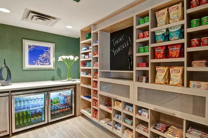 Imagen del bar/restaurante del Hotel Hampton Inn By Hilton London. Foto 4