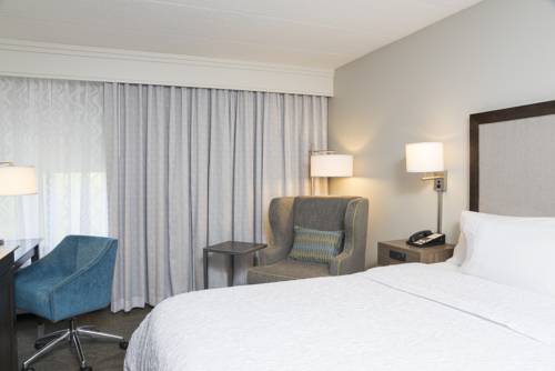 Imagen de la habitación del Hotel Hampton Inn By Hilton Milwaukee Northwest. Foto 3