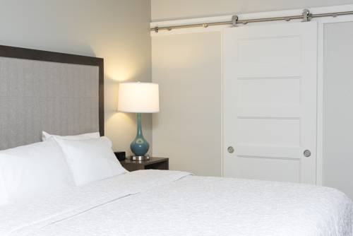 Imagen de la habitación del Hotel Hampton Inn By Hilton Milwaukee Northwest. Foto 5