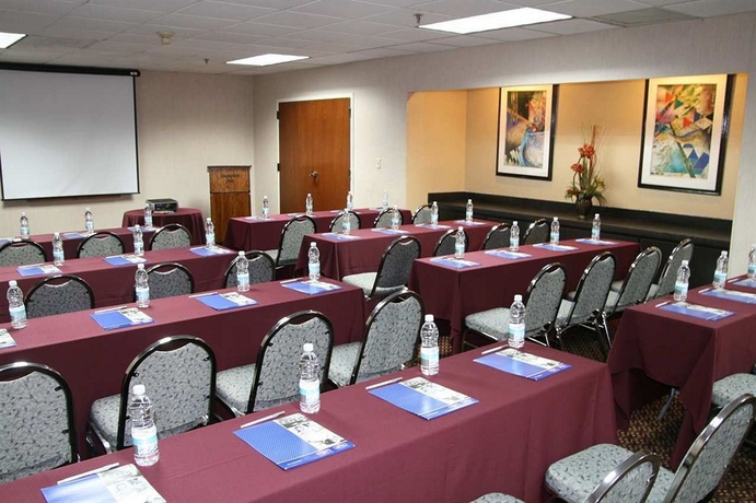Imagen de los interiores del Hotel Hampton Inn By Hilton Monterrey-airport. Foto 2