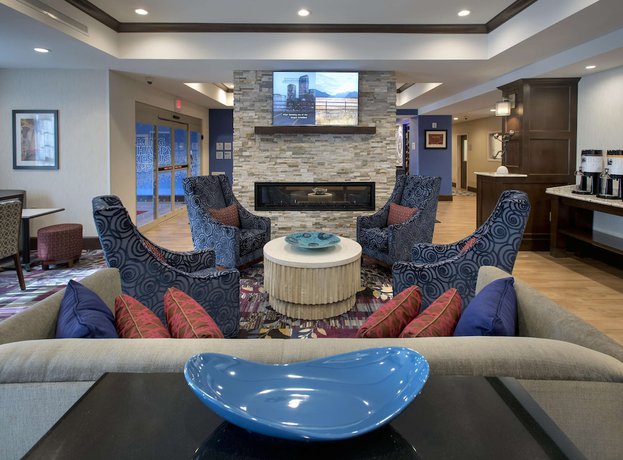 Imagen de los interiores del Hotel Hampton Inn By Hilton New Paltz. Foto 17