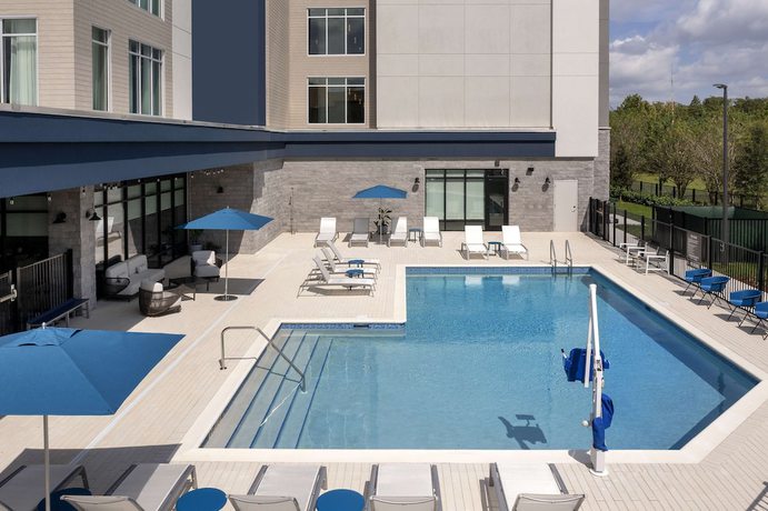 Imagen de la piscina del Hotel Hampton Inn By Hilton Orlando Southeast Nona. Foto 19