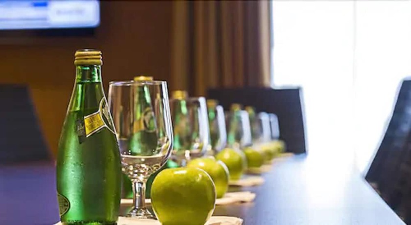 Imagen de los interiores del Hotel Hampton Inn By Hilton Ottawa Airport, On, Cn. Foto 17