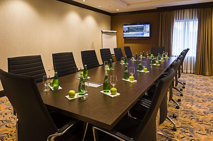 Imagen de los interiores del Hotel Hampton Inn By Hilton Ottawa Airport, On, Cn. Foto 18