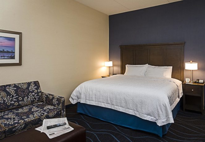 Imagen de la habitación del Hotel Hampton Inn By Hilton Ottawa Airport, On, Cn. Foto 11