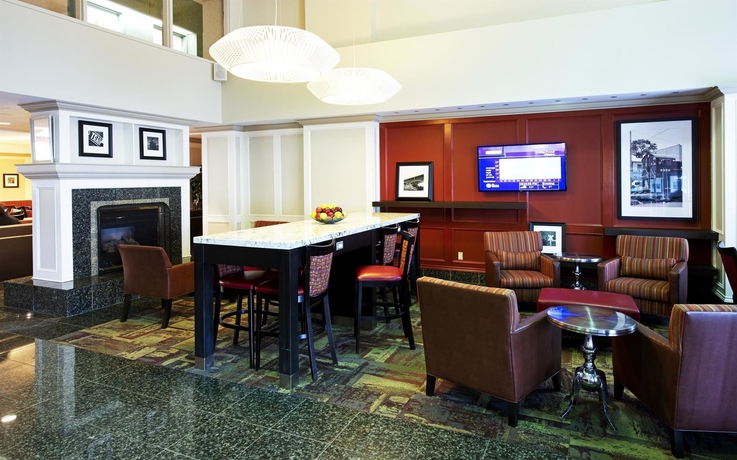 Imagen de los interiores del Hotel Hampton Inn By Hilton Ottawa. Foto 15