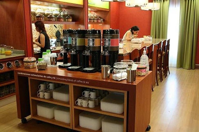 Imagen del bar/restaurante del Hotel Hampton Inn By Hilton Queretaro Tecnologico. Foto 4