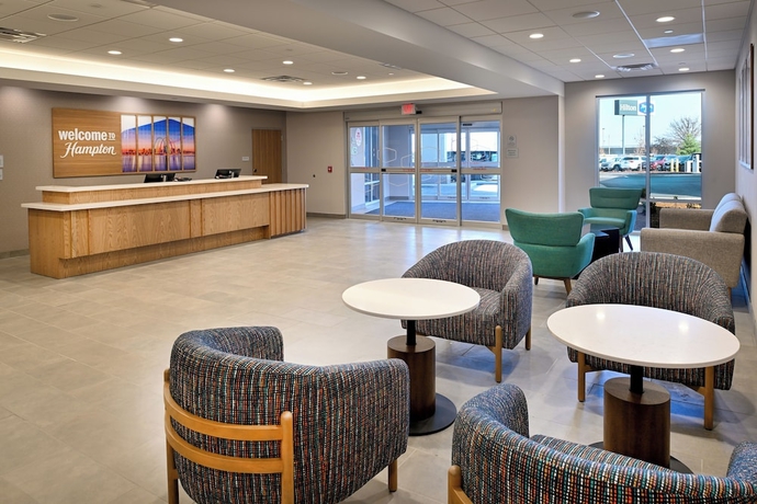 Imagen de los interiores del Hotel Hampton Inn By Hilton St Louis Airport. Foto 15