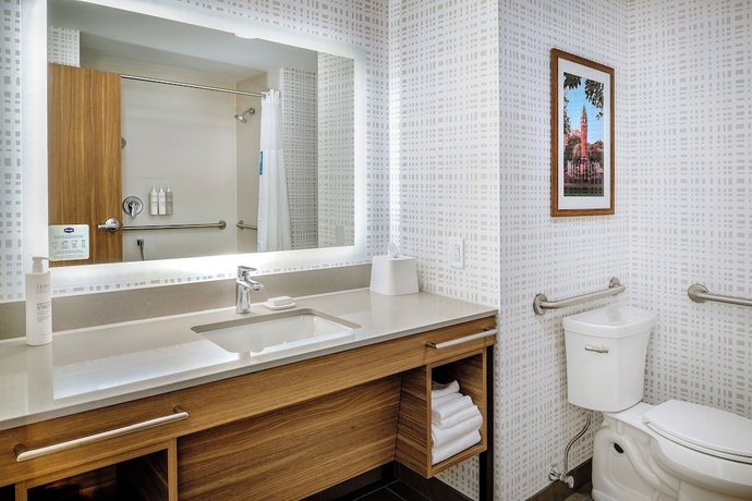 Imagen de la habitación del Hotel Hampton Inn By Hilton St Louis Airport. Foto 13