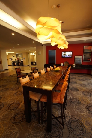 Imagen del bar/restaurante del Hotel Hampton Inn By Hilton Tampico Aeropuerto. Foto 3