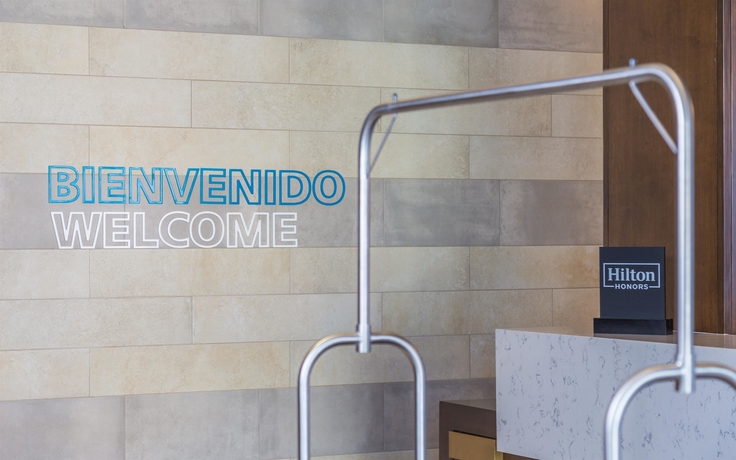 Imagen de los interiores del Hotel Hampton Inn By Hilton Tijuana. Foto 17