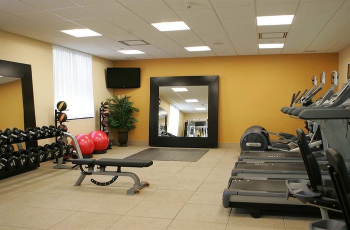 Imagen de los interiores del Hotel Hampton Inn By Hilton Toronto Airport Corporate Centre. Foto 12