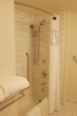 Imagen de la habitación del Hotel Hampton Inn By Hilton Toronto Airport Corporate Centre. Foto 8