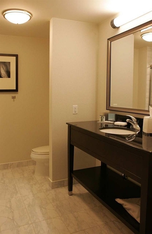 Imagen de la habitación del Hotel Hampton Inn By Hilton Toronto Airport Corporate Centre. Foto 10