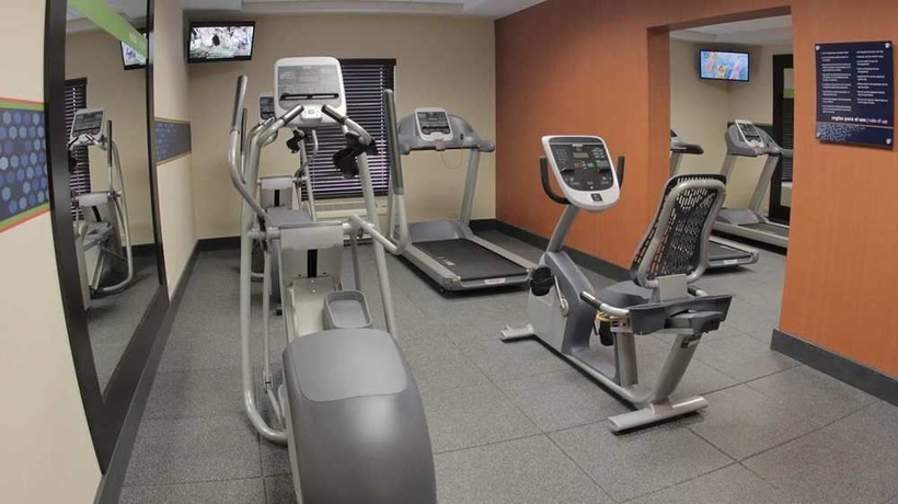 Imagen de los interiores del Hotel Hampton Inn By Hilton Torreon-airport Galerias. Foto 13