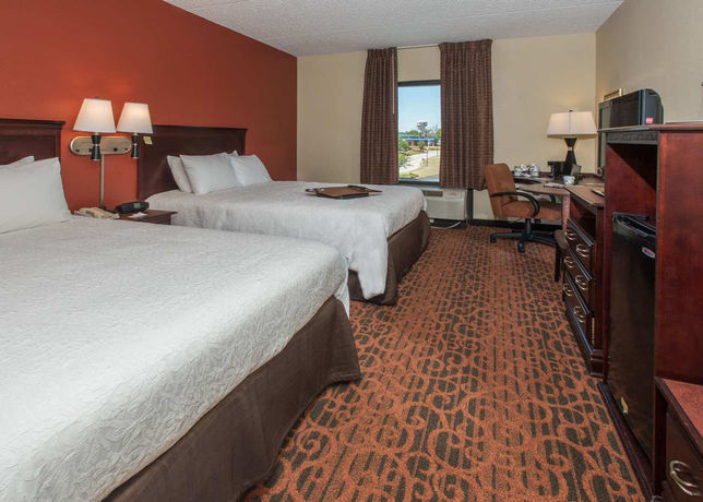 Imagen de los interiores del Hotel Hampton Inn By Hilton Troy. Foto 14