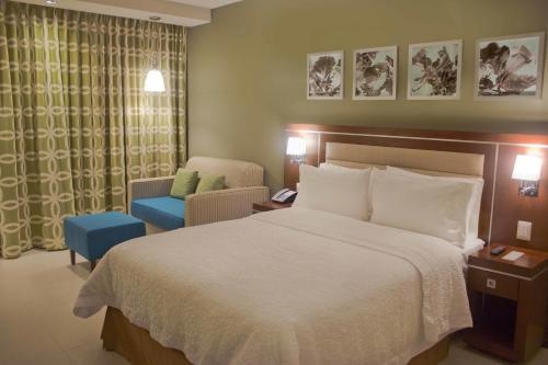 Imagen de la habitación del Hotel Hampton Inn By Hilton Villahermosa. Foto 6