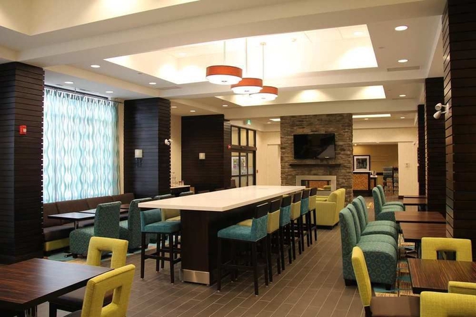 Imagen de los interiores del Hotel Hampton Inn By Hilton Winnipeg Airport/polo Park. Foto 15