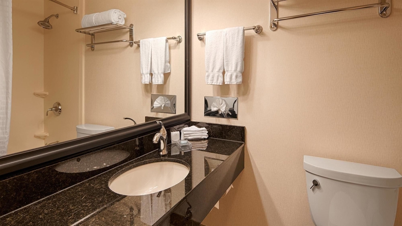 Imagen de la habitación del Hotel Hampton Inn By Hilton Winnipeg Downtown. Foto 12