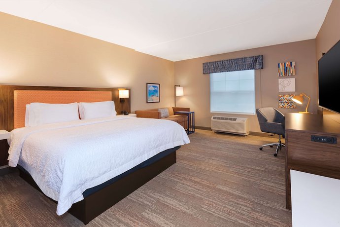 Imagen de la habitación del Hotel Hampton Inn Cape Cod Canal. Foto 12