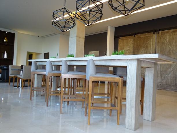 Imagen de los interiores del Hotel Hampton Inn Celaya Mexico. Foto 14