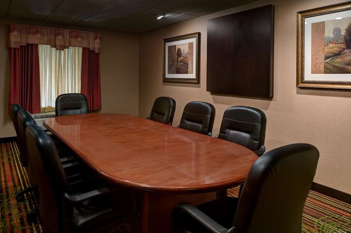 Imagen de los interiores del Hotel Hampton Inn Chambersburg. Foto 17